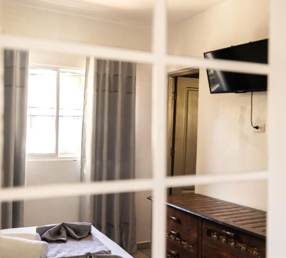 Hotel Las Rosas De Punta Cana Homestay