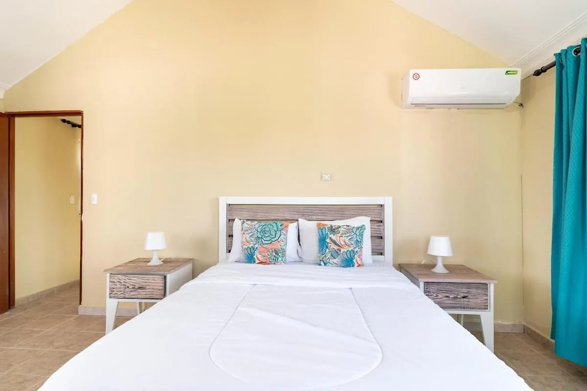 Hotel Las Rosas De Punta Cana Homestay