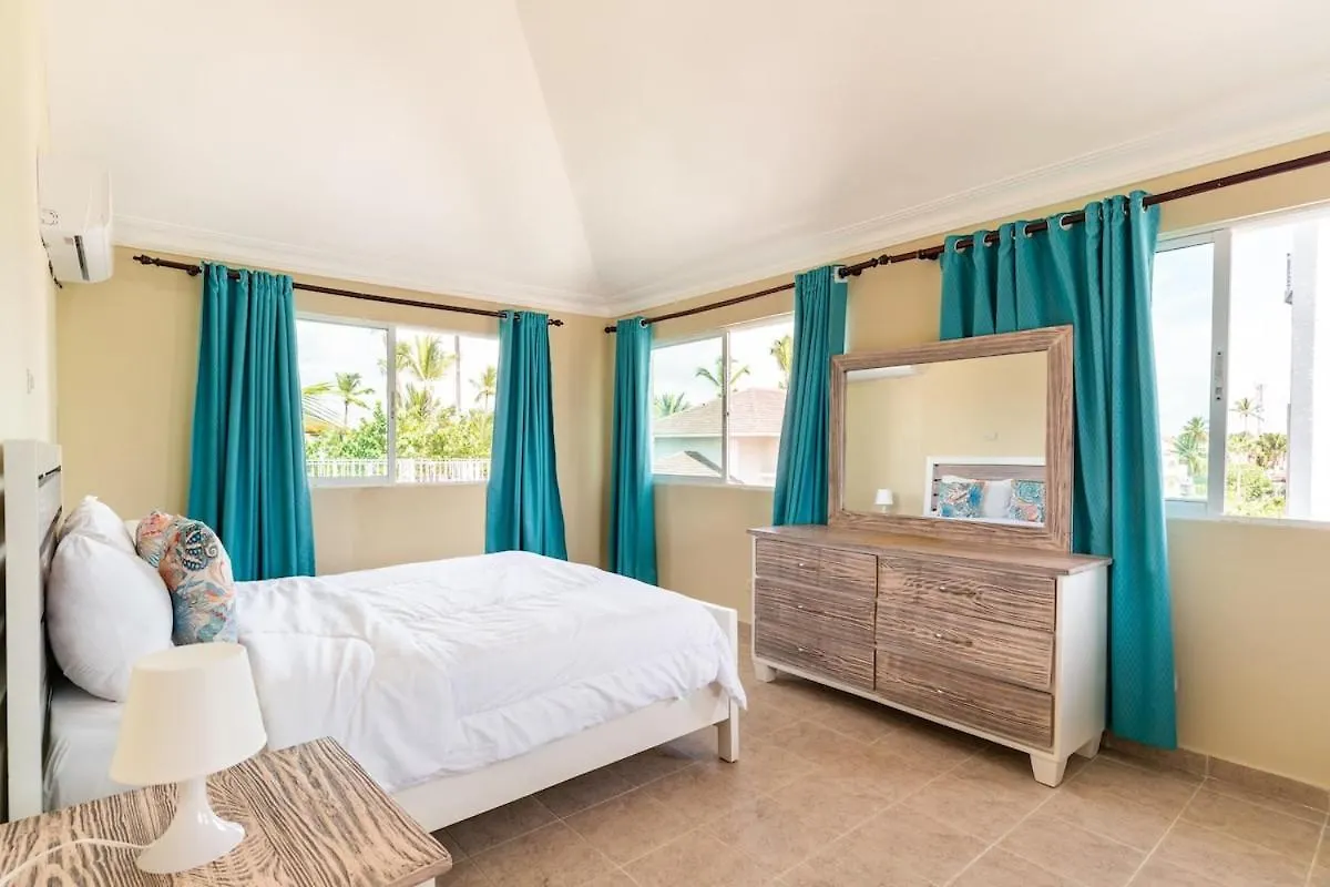 Hotel Las Rosas De Punta Cana Homestay